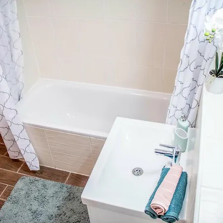 Don Quijote Апартаменты