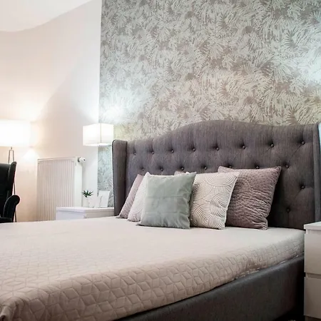 Don Quijote Apartment *